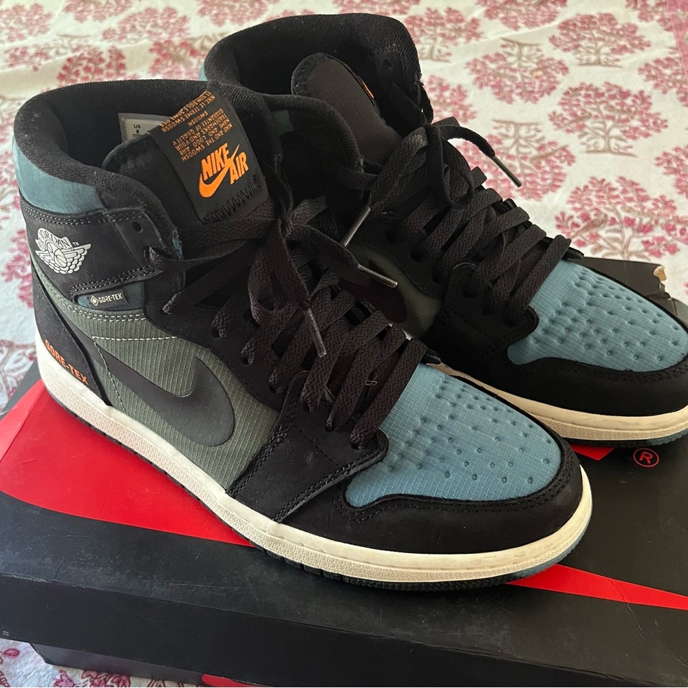 Jordan AJ 1 Element with waterproof GORE-Tex